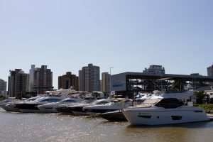 Rotas Comunicação - NEGÓCIOS – Feira de barcos seminovos em SC movimenta R$15 milhões em negócios 