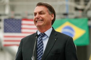 Coronavírus: Bolsonaro edita MP que permite suspensão de contrato de trabalho por 4 meses