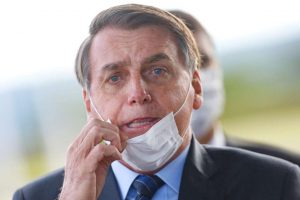 Quem não quiser trabalhar, que fique em casa, diz Bolsonaro