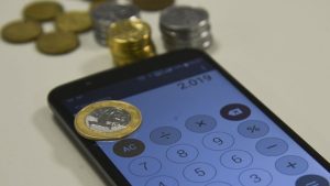 Dados sugerem que declínio da economia global chegou a 'fundo do poço', diz IIF