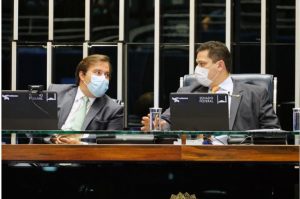 Congresso volta novamente a mira para os bancos – confira os possíveis impactos para as ações do setor