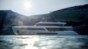 Benetti apresenta novo iate inspirado em modelo dos anos 60