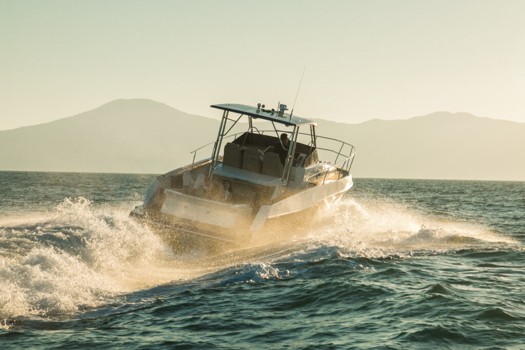 Rotas Comunicação - NÁUTICA – Fabricante de embarcações anuncia lançamento da Fishing 420 Raptor