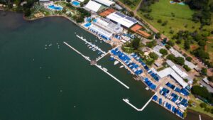 Iate clube abre suas portas