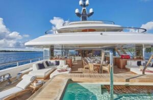 Veja como é por dentro um iate de mais de R$ 1 bilhão