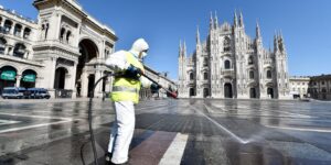 Itália reduz intervalo da dose de reforço para 5 meses