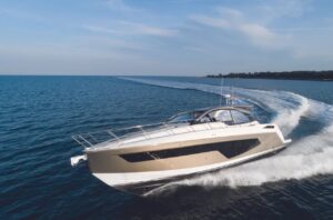 Expressas: Azimut vai mostrar o iate compacto no Rio Boat Show