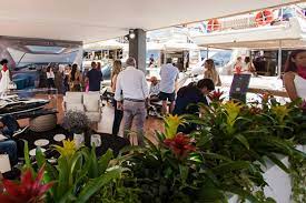Rotas Comunicação - EVENTO – Mais de mil e quinhentas pessoas visitaram o estande da Azimut Yachts nos primeiros dias do Rio Boat Show 2022