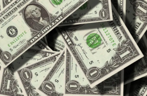 Conta em dólar: 3 opções para ter rendimento de 5% na hora de mandar seu dinheiro para os EUA
