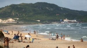 Turismo no Brasil cresce e acumula R$ 121 bilhões em oito meses
