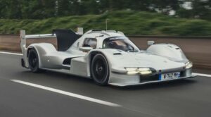 De Le Mans para as ruas: conheça o Porsche 963 RSP
