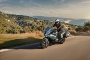 Moto BMW R 1300 RT Chega ao Brasil com Foco em Tecnologia e Longas Viagens

