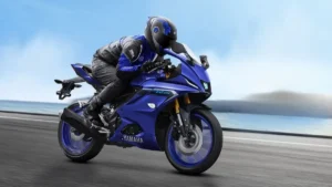 Yamaha registra nova R15 no Brasil; veja o que muda